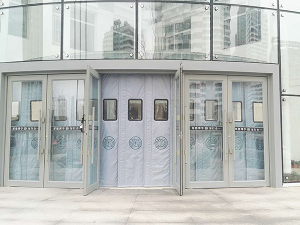 PU棉门帘是对传统棉门帘的改变